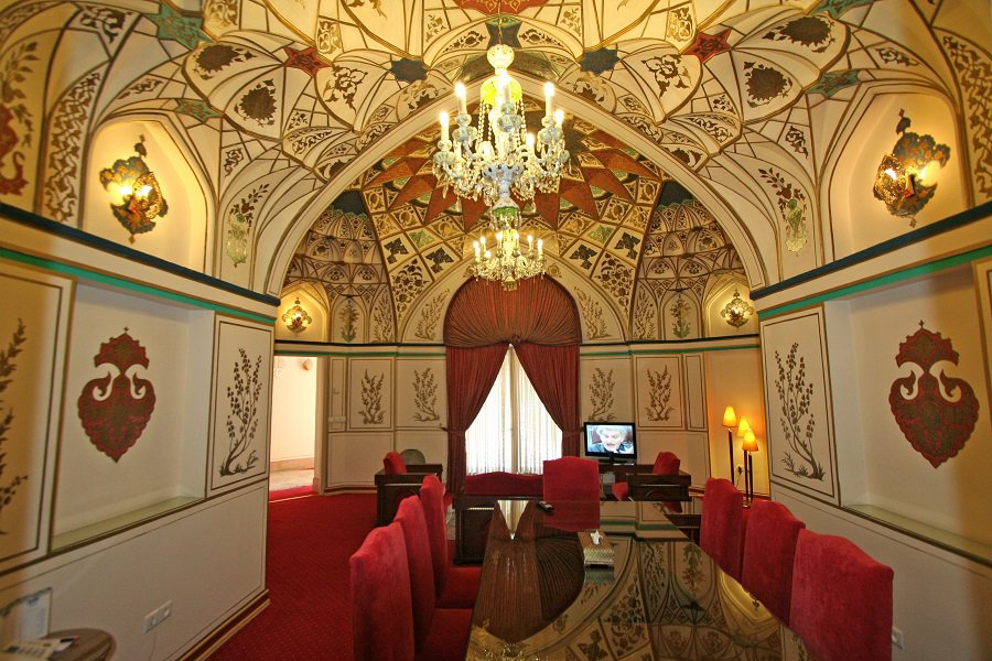 هتل عباسی،شهر اصفهان