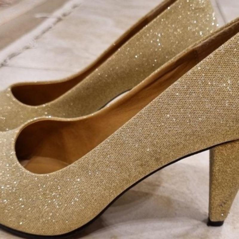 کفش پاشنه دار طلایی سایز ۴۰